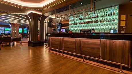 08 Bar